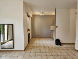 
                                                                                        Vente
                                                                                         Grande terrasse pour ce T1 en Rdc