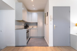 
                                                                                        Location
                                                                                         Green apple