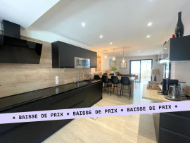 Vente
GRIMAUD - Duplex - 74m2 - 4 terrasses - Piscine - SPA - Garage