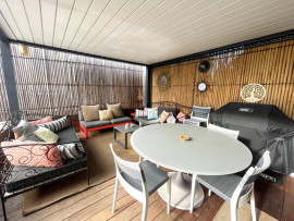 Vente
GRIMAUD - Duplex - 74m2 - 4 terrasses - Piscine - SPA - Garage