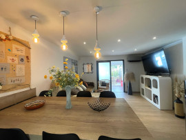 Vente
GRIMAUD - Duplex - 74m2 - 4 terrasses - Piscine - SPA - Garage