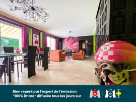 
                                                                                        Vente
                                                                                         Grande et belle Maison 6 chambres - piscine - calme et sans vis à vis - tout à pied