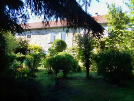 Vente
HAUTE ARDECHE ANCIENNE FERME 8 HA