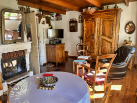 Vente
HAUTE ARDECHE ANCIENNE FERME 8 HA
