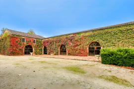 
                                                                                        Vente
                                                                                         HAUTE GARONNE CHATEAU 17ème EVENEMENTIEL MARIAGES