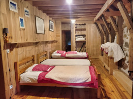 
                                                                                        Vente
                                                                                         HAUTE LOIRE PROPRIETE GITE CH. HOTES 1000 M² 6 HA
