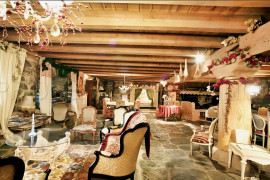 
                                                                                        Vente
                                                                                         HAUTE LOIRE PROPRIETE GITE CH. HOTES 1000 M² 6 HA