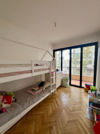 Location
                                                                                HERRIOT