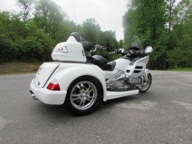 
                                                                                        Moto - Scooter
                                                                                         HONDA Goldwing 1800 Trike  2006