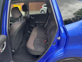 
                                                                                        Voiture
                                                                                         Honda Jazz 1.4 i-VTEC EX Hatchback 5dr Petrol CVT Euro 5 (99 ps)