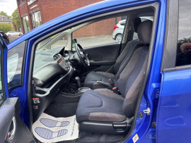 
                                                                                        Voiture
                                                                                         Honda Jazz 1.4 i-VTEC EX Hatchback 5dr Petrol CVT Euro 5 (99 ps)