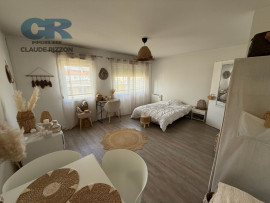 
                                                                                        Vente
                                                                                         HOPITAL CENTRAL - F1 loué à vendre