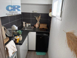 
                                                                                        Vente
                                                                                         HOPITAL CENTRAL - F1 loué à vendre