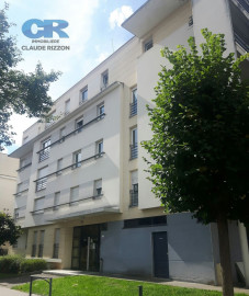
                                                                                        Vente
                                                                                         HOPITAL CENTRAL - F1 loué à vendre