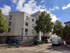 
                                                                                        Vente
                                                                                         HOPITAL CENTRAL - F1B à vendre