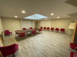 Location
Hoymille proche de Bergues bureaux refait à neuf
