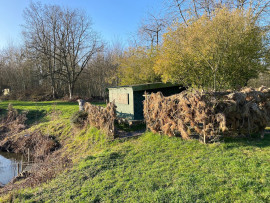 
                                                                                        Vente
                                                                                         HUTTE DE CHASSE DANS L'AISNE (VALLEE DE L'OISE)