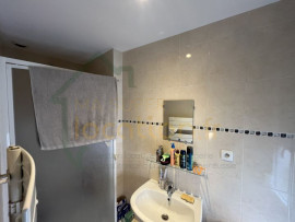 
                                                                                        Location
                                                                                         HYPER CENTRE ST QUENTIN :