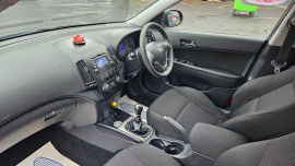 
                                                                                        Voiture
                                                                                         Hyundai I30 1.4 Comfort Hatchback 5dr Petrol Manual Euro 4 (108 bhp) MOT 11/26 119K PSH DRIVES WELL