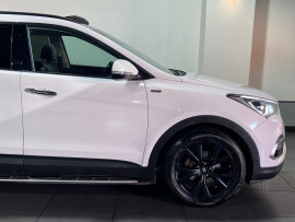 Voiture
                                                                                Hyundai Santa Fe 2.2 CRDi Blue Drive Wiggins Edition SUV 5dr Diesel Auto 4WD Euro 6 (s/s) (7 Seat) (200 ps)