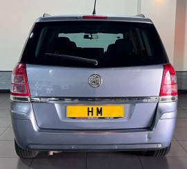 Voiture
Hyundai Zafira 1.9 CDTi Exclusiv MPV 5dr Diesel Auto Euro 4 (120 ps) MPV