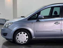Voiture
Hyundai Zafira 1.9 CDTi Exclusiv MPV 5dr Diesel Auto Euro 4 (120 ps) MPV