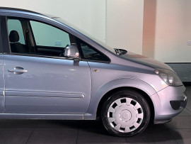 Voiture
Hyundai Zafira 1.9 CDTi Exclusiv MPV 5dr Diesel Auto Euro 4 (120 ps) MPV