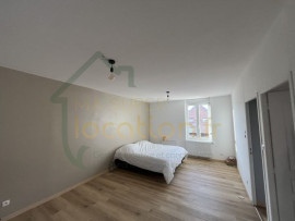 
                                                                                        Location
                                                                                         IDEAL ENTREPRENEUR - Grande maison avec entrepôt de 150m2