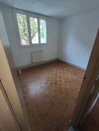 
                                                                                        Vente
                                                                                         Idéal investisseur T4 à rénover