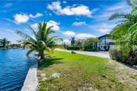 Vente
ILE CAÏMAN - GRAND CAYMAN VILLA PIEDS DANS L'EAU