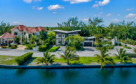 Vente
ILE CAÏMAN - GRAND CAYMAN VILLA PIEDS DANS L'EAU