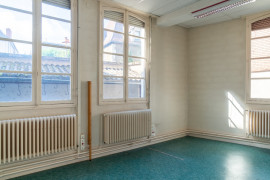 
                                                                                        Vente
                                                                                         Immeuble - 1 210 m² - Montluçon (03)