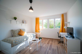 
                                                                                        Vente
                                                                                         Immeuble 14 pièces