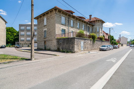 
                                                                                        Vente
                                                                                         Immeuble - 2 620 m² - Bar-le-Duc (55)