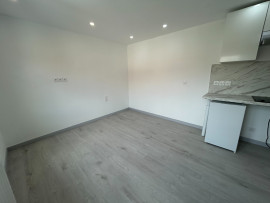 Vente
Immeuble - 5 lots rénovés avec extérieur