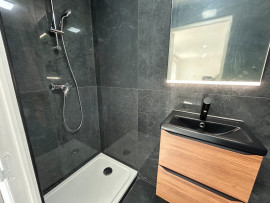 Vente
Immeuble - 5 lots rénovés avec extérieur