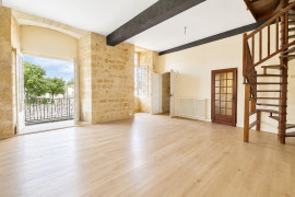 
                                                                                        Vente
                                                                                         Immeuble 5 pièces