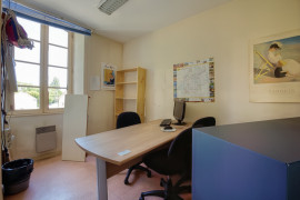 
                                                                                        Vente
                                                                                         Immeuble de bureaux  loués à La Châtre (36)