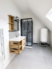 
                                                                                        Vente
                                                                                         Immeuble de rapport rénové – 8 lots