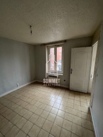 
                                                                                        Vente
                                                                                         IMMEUBLE DE RAPPORT - STAINS -