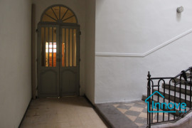 
                                                                                        Vente
                                                                                         Immeuble et parking au coeur de Grenade