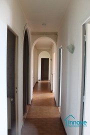 
                                                                                        Vente
                                                                                         Immeuble et parking au coeur de Grenade