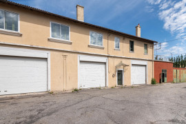 
                                                                                        Vente
                                                                                         Immeuble mixte  - 732 m² - Langogne