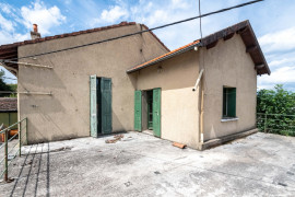 
                                                                                        Vente
                                                                                         Immeuble mixte  - 732 m² - Langogne