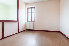 
                                                                                        Vente
                                                                                         Immeuble mixte  - 732 m² - Langogne