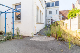 
                                                                                        Vente
                                                                                         Immeuble mixte de 2 619 m² à Calais (62)