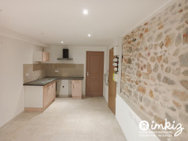 Vente
Immeuble rénové - 8 appartements