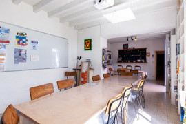 
                                                                                        Vente
                                                                                         Immeubles de bureaux - 858 m² - LIMOUX (11)