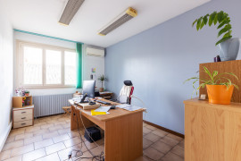 
                                                                                        Vente
                                                                                         Immeubles de bureaux - 858 m² - LIMOUX (11)