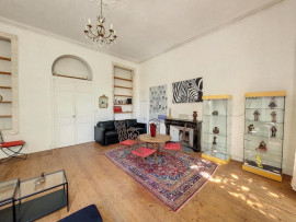 Vente
INTRAMUROS - Grand appartement de cachet